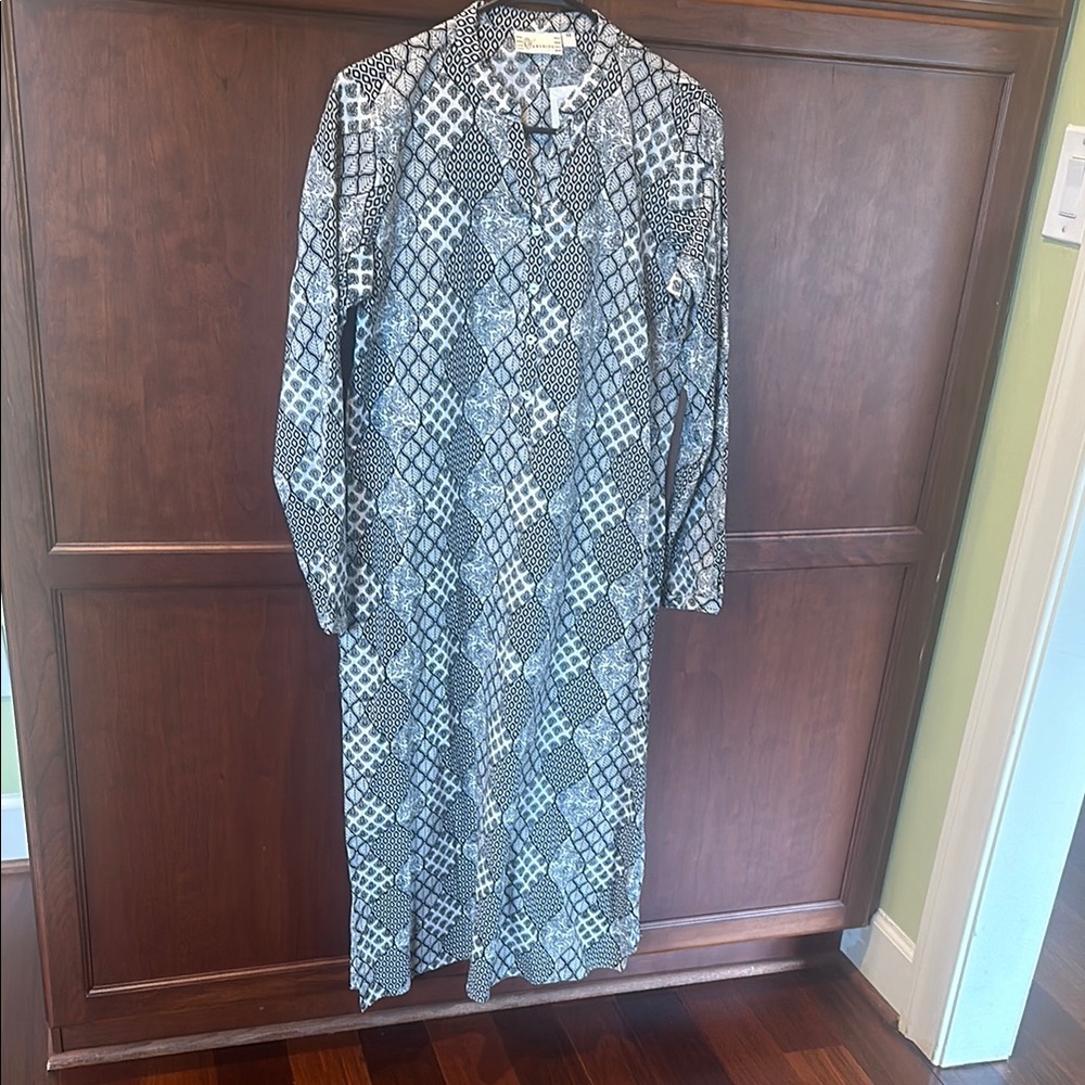 Westside brand Black and White Sheath Kurta with Bishop Sleeves